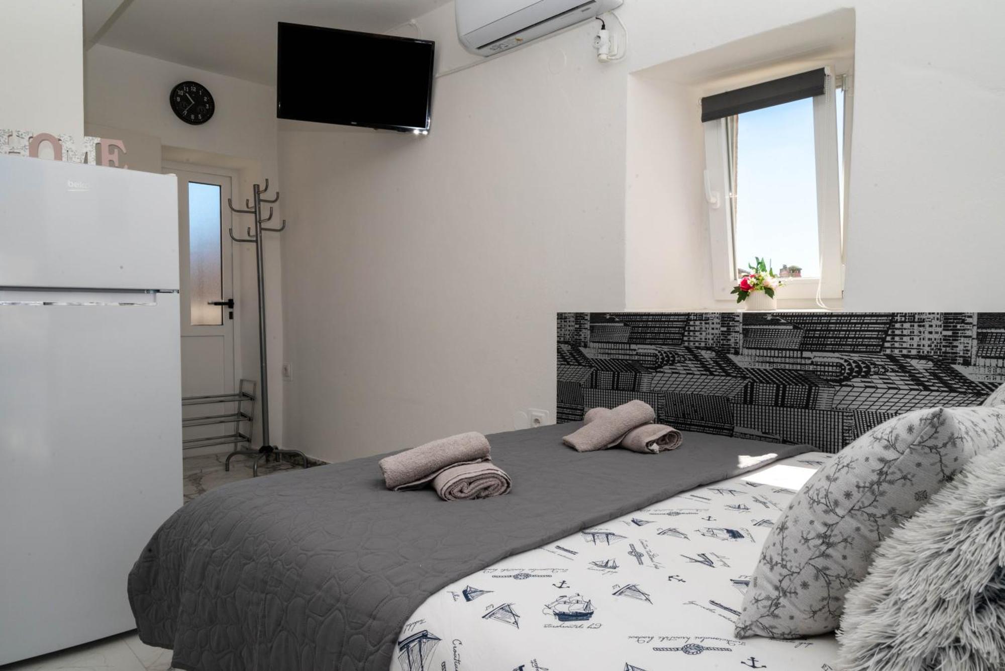 Guest House Ivona Split Bagian luar foto