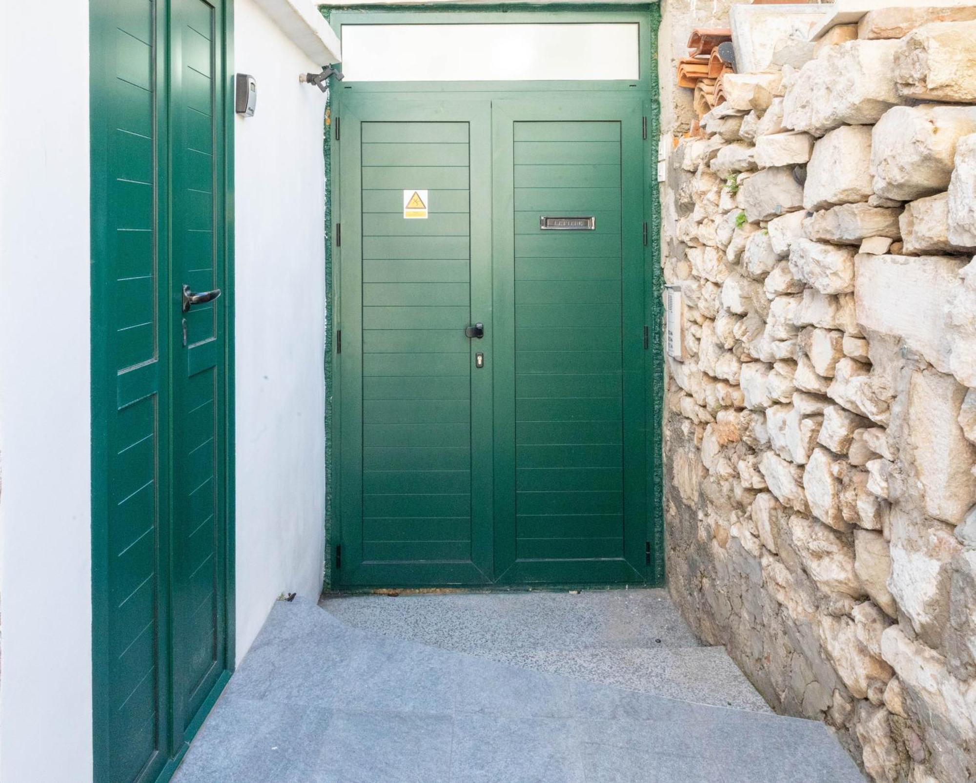 Guest House Ivona Split Bagian luar foto